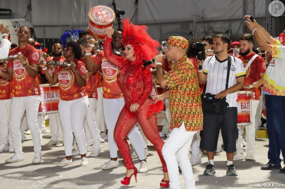 VIVIANE SALGUEIRO, A