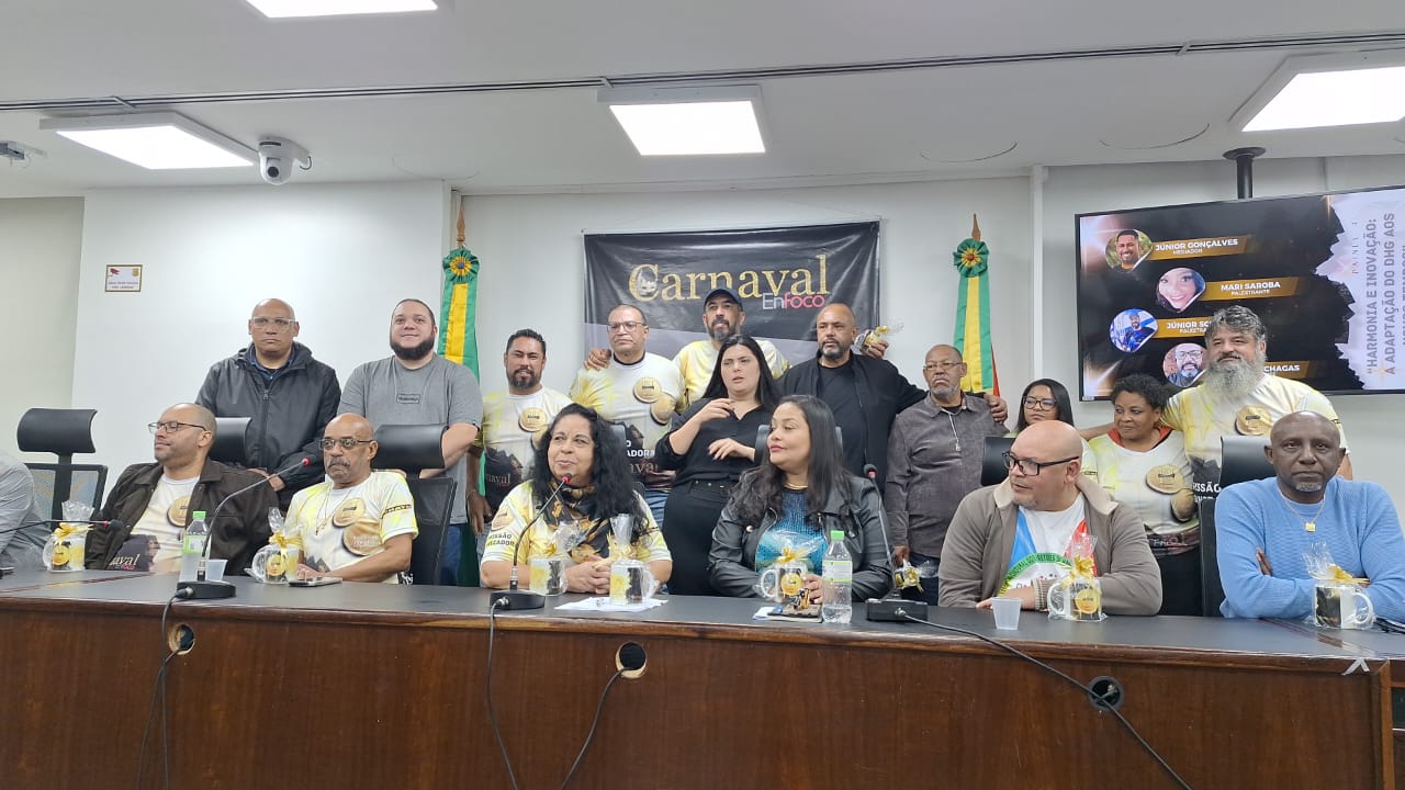 COM ORGANIZ, MEDIADORES, PAINELISTAS - foto_Gavião