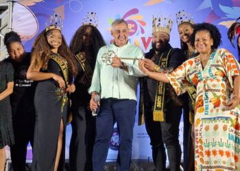 O SAMBA LAVOU A ALMA: DESCIDA DA BORGES REÚNE TRIBO E CAMPEÃS