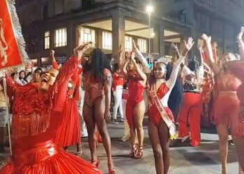 CENTRO HISTÓRICO VIRA PALCO PARA ESCOLAS E TRIBO NA DESCIDA DA BORGES