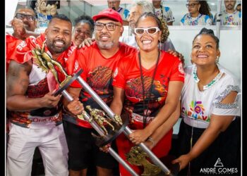 BICAMPEÃ IMPERADORES DO SAMBA| LUANA COSTA