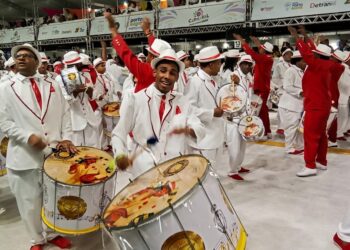 CARNAVAL ENFOCO PROMOVE SEMINÁRIO SOBRE BATERIAS NA ASSEMBLEIA LEGISLATIVA DO RS